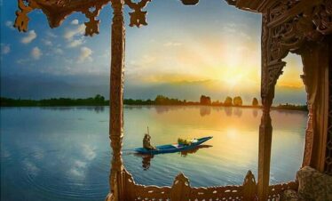 Kashmir All-Inclusive Tour